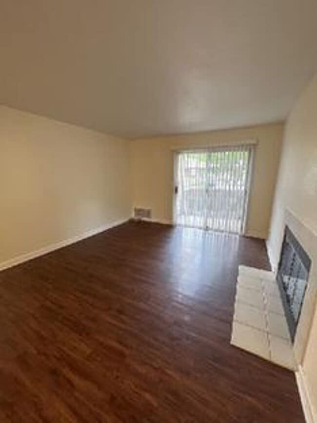 Foto del edificio - COMING SOON...TRINITY RIVER CONDO - 2 BR/2BA