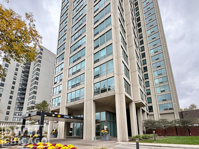 Foto del edificio - 3430 N Lake Shore Dr