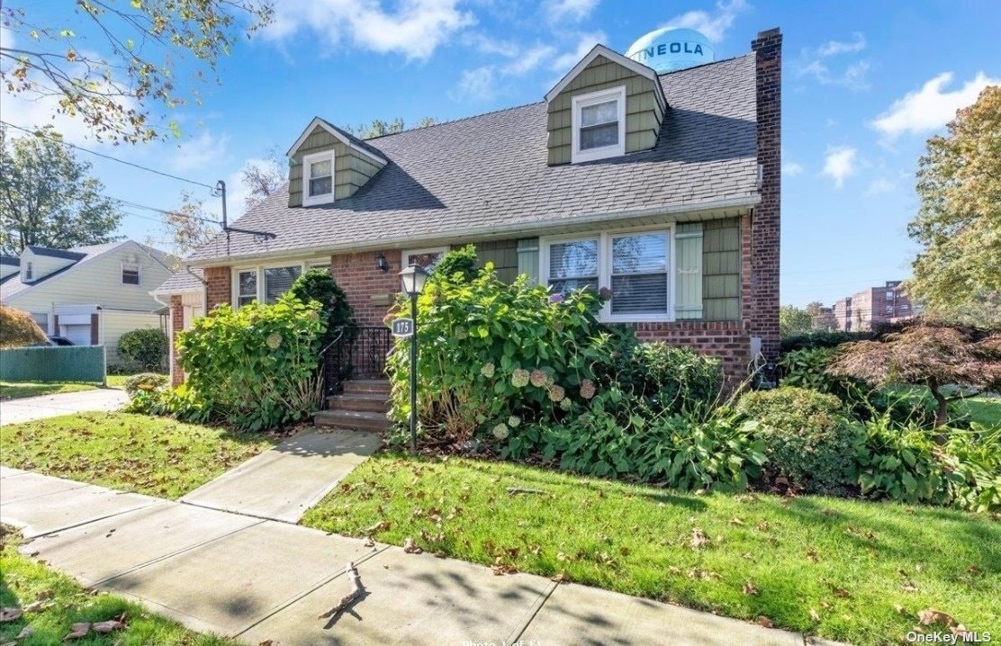 175 Roosevelt Ave, Mineola, NY 11501 House Rental in Mineola, NY