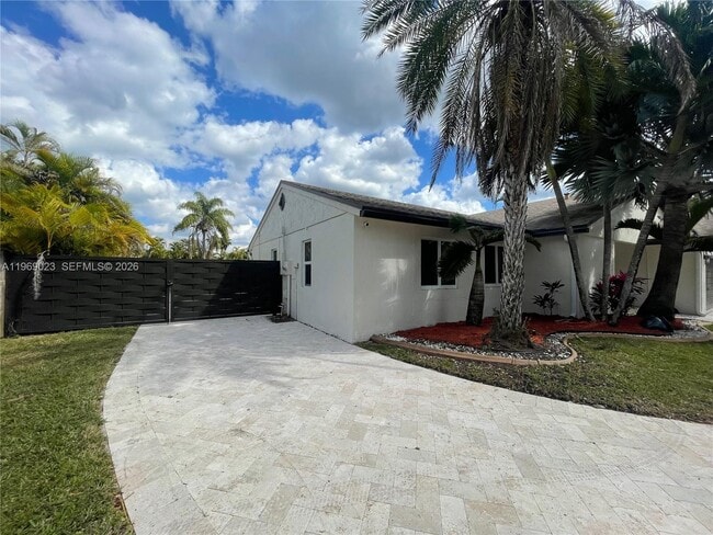 Foto del edificio - 4960 SW 119th Ave