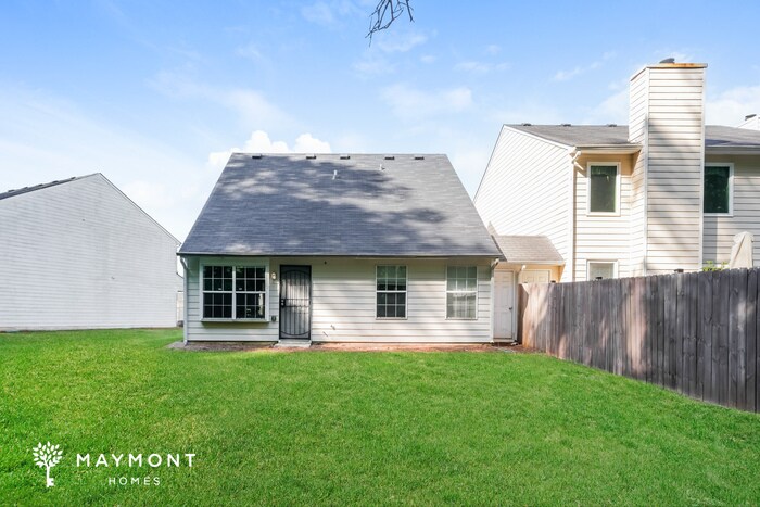 Building Photo - 613 Hillandale Park Dr