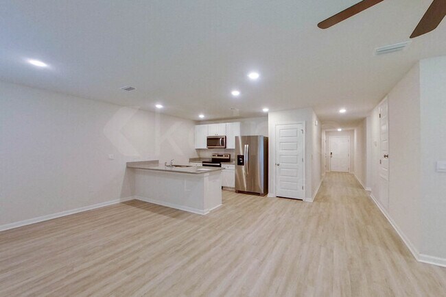 Foto del edificio - 293 Monarch Ln