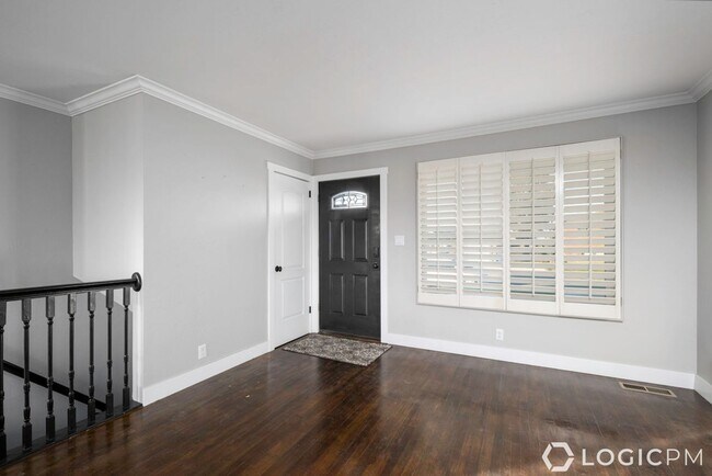 Photo - Stunning Single Family Home In Amazing Mou...