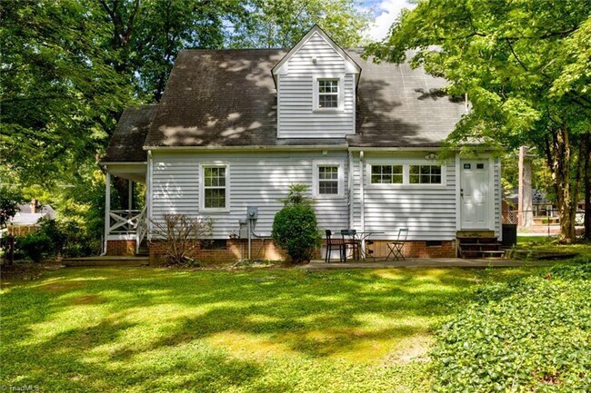 Building Photo - Spacious & Stylish 3-Bedroom Near Wake For...