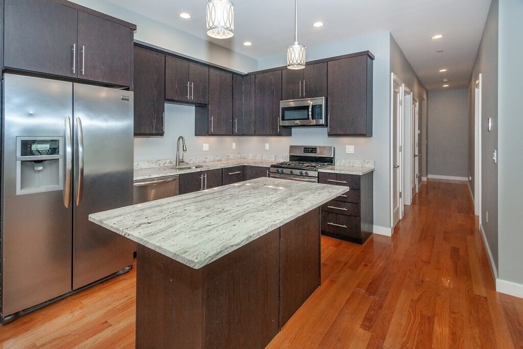 Photo - 65 Willow Ct (Boston, MA)