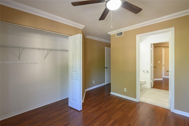 Building Photo - 2561 Cordoba Bend