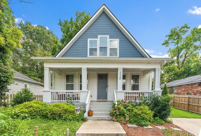 Frente exterior - 1112A McGavock Pike
