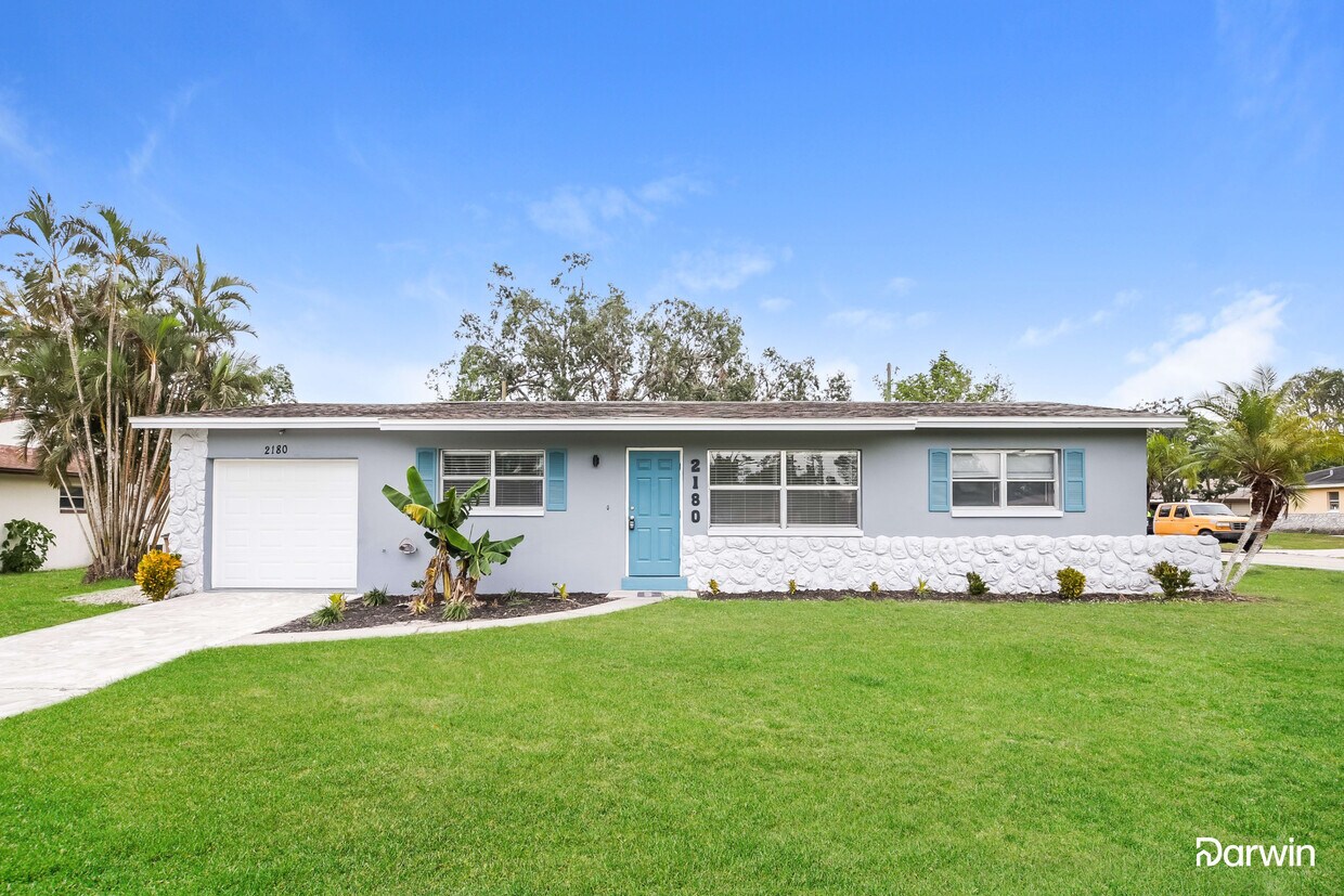 Foto principal - 2180 Dominica Ave