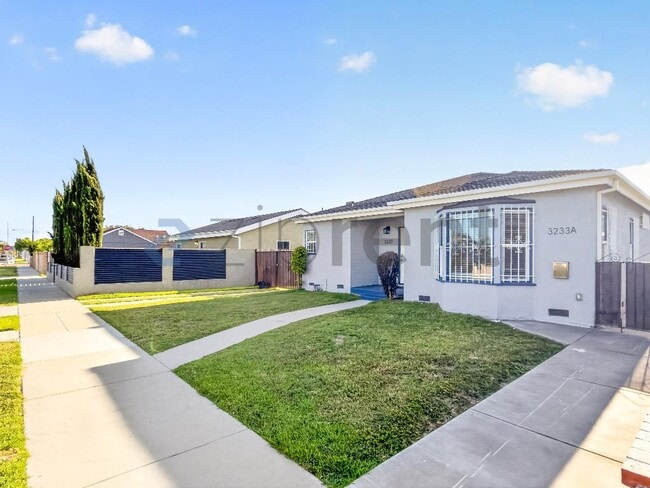 Building Photo - 3233 Easy Ave