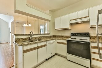 Building Photo - 1330 Old Spanish Trl