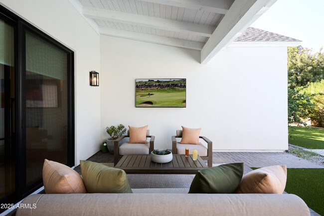 Building Photo - 3808 E Fairmount Ave