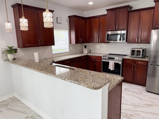 Foto del edificio - 12236 Fairlawn Dr