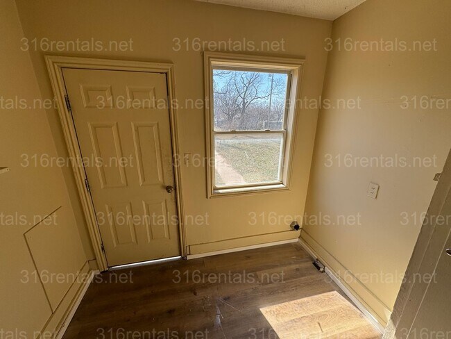 Foto del edificio - $675 - 1 bed 1 bath - Duplex