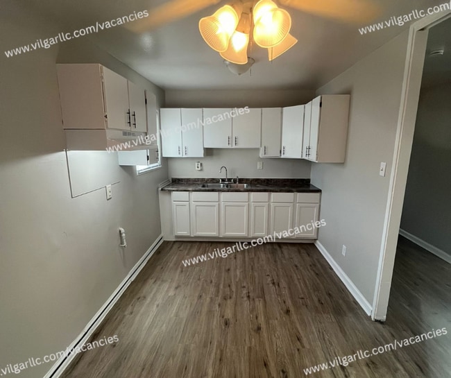 Building Photo - 3 Bedrooms • 1 Bathroom — Single-Family Home