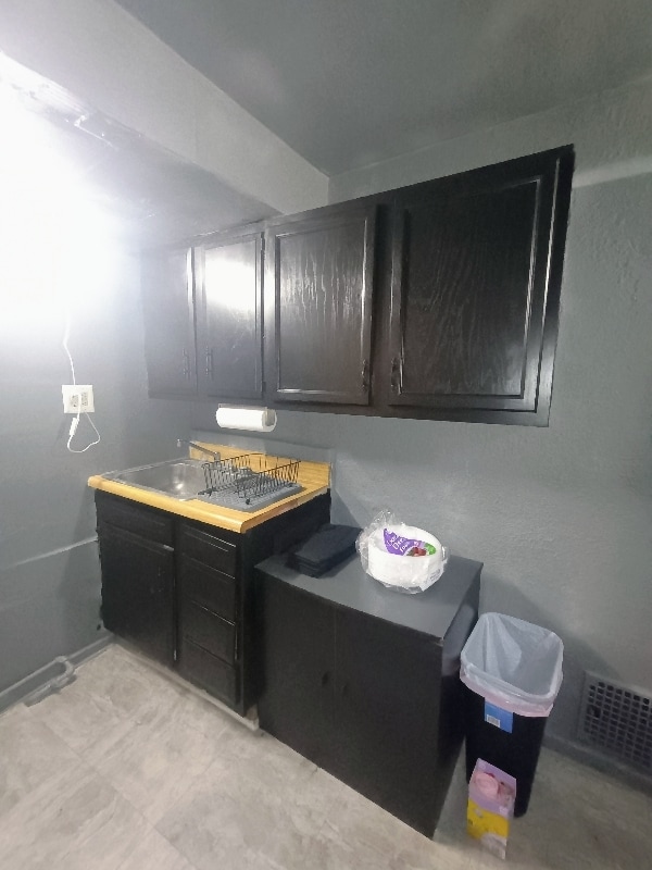 Building Photo - 9 Nutt Ave