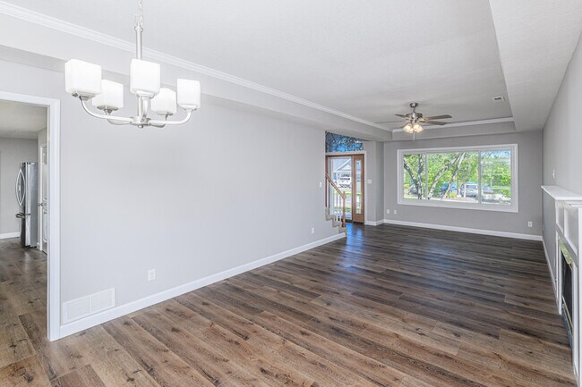Building Photo - 1805 Mills Dr