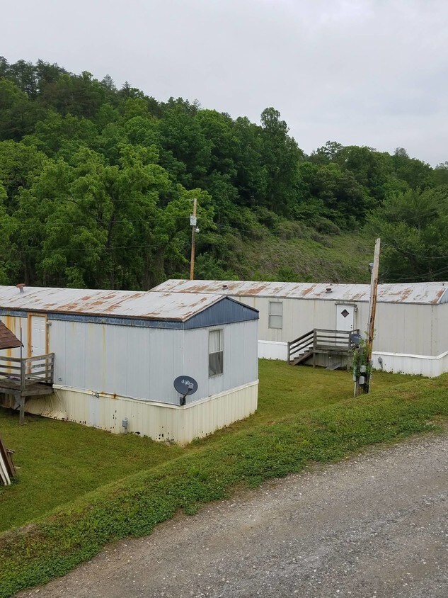 7 Toad Rd Unit 7, Cullowhee, NC 28723 Room for Rent in Cullowhee, NC