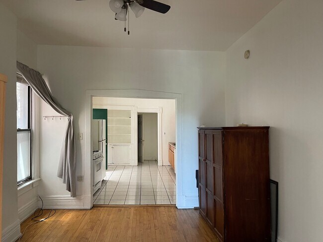 Foto del edificio - 2229 W Taylor St