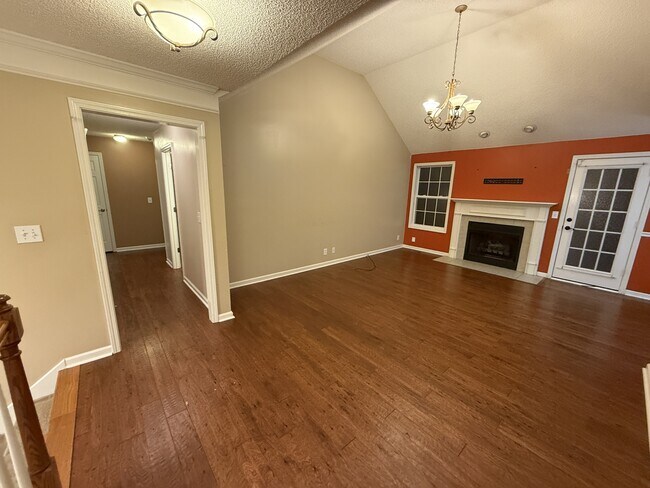 Foto del edificio - 1512 Barrywood Cir W