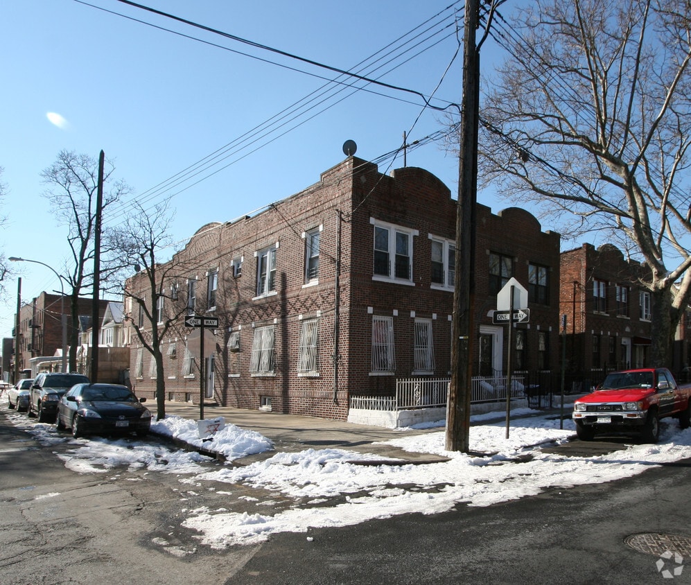Building Photo - 1148 Blake Ave