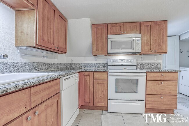 Foto del edificio - Eastmoreland 52nd Duplex