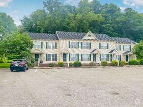 Building Photo - 2106 Shadyside Rd