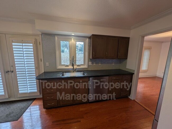 Foto del edificio - 3023 Shallowood Ln