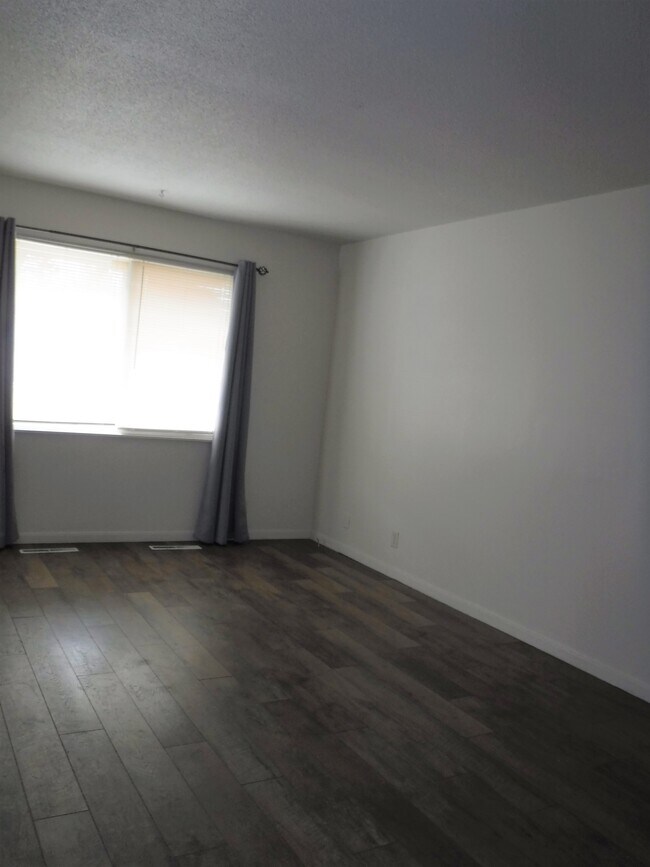 Foto del edificio - 3203 Squire Ln