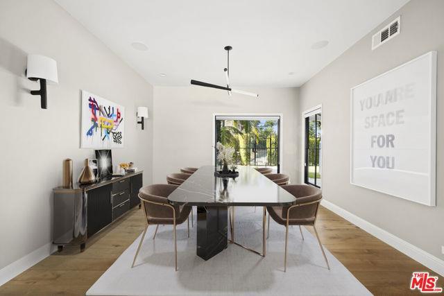 Foto del edificio - 8306 Skyline Dr