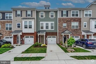 Building Photo - 7054 Fox Glove Ln
