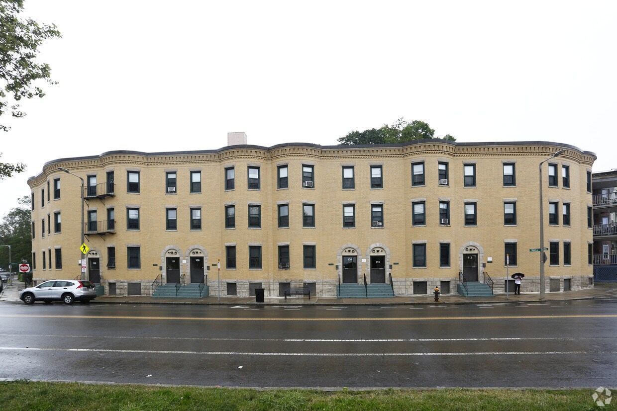 Foto del edificio - 102-113 Talbot Ave
