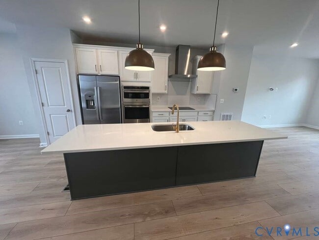 Building Photo - 467 Burden Dr