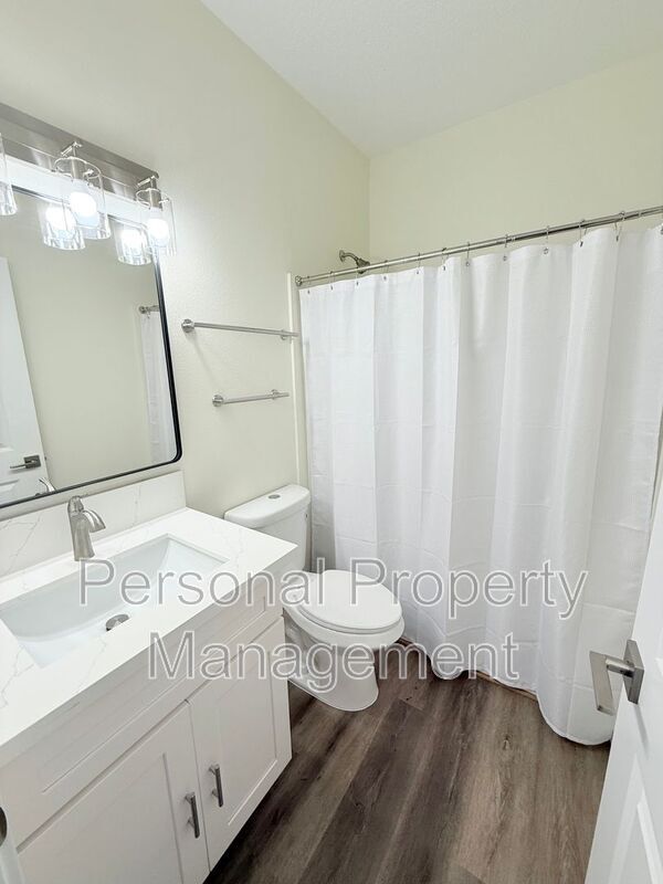 Foto del edificio - 3401 E 18th St