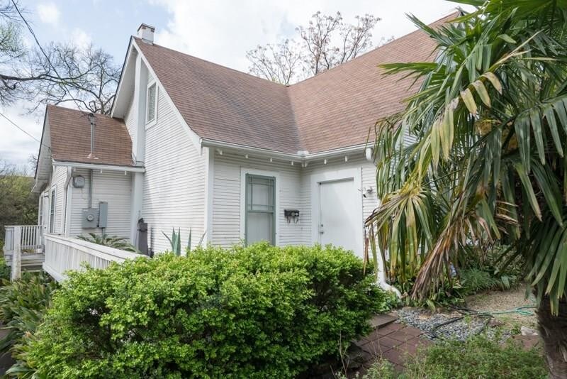 Foto principal - 905 W 28th 1/2 St