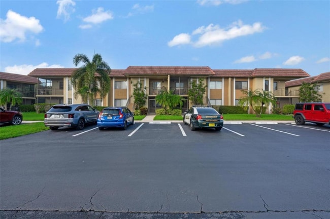 Foto del edificio - 305 Lakeview Dr