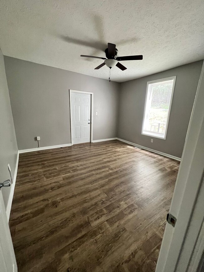 Foto del edificio - 1617 Ferry St