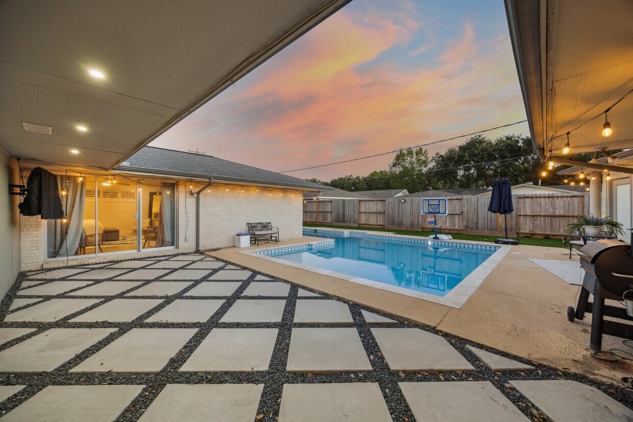 Foto del edificio - 5339 Rutherglenn Dr