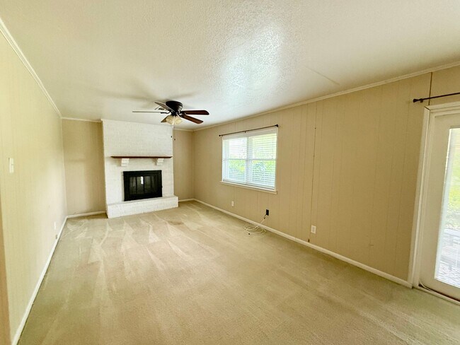 Foto del edificio - 5588 N Old Dallas Rd
