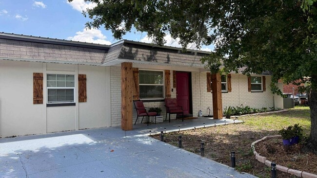 Building Photo - 3440 Milner Dr S