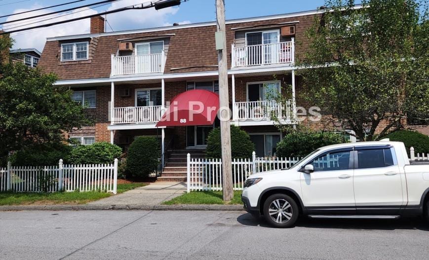 Primary Photo - 1 bedroom in Lawrence MA 01843