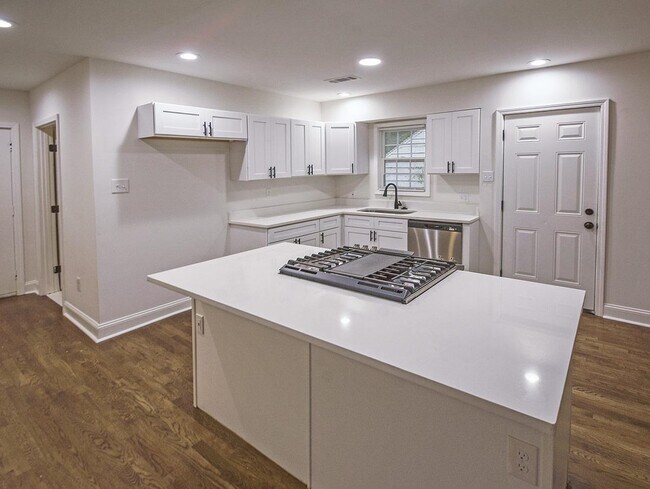 Foto del edificio - 208 Williford St