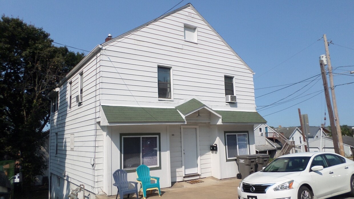 Primary Photo - 404 Hillside Ave