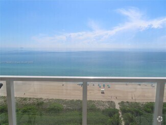 Building Photo - 5701 Collins Ave