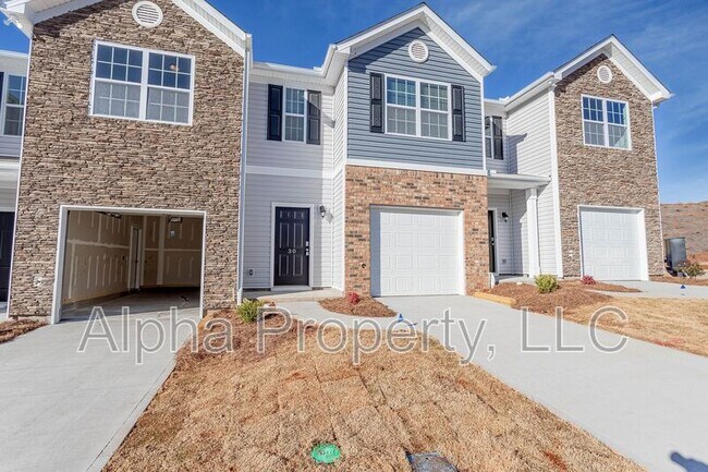 Building Photo - 30 Moorlyn Ln