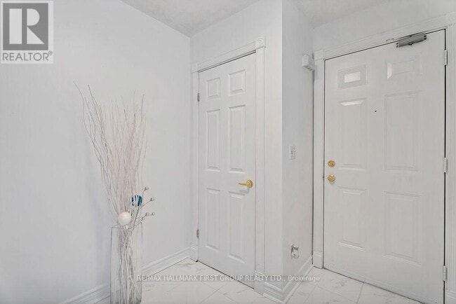 Building Photo - 506 Normandy St