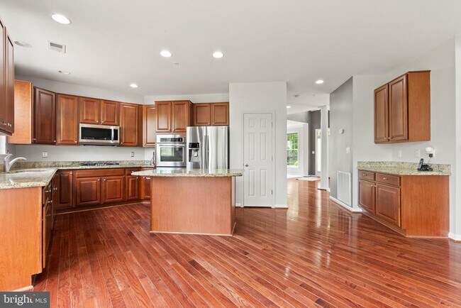 Building Photo - 12310 Houndwood Way