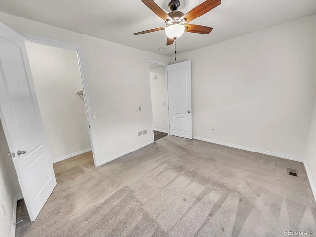 Building Photo - 14880 Chicago St