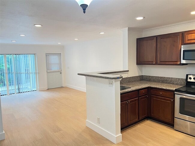 Building Photo - 11342 Royal Palm Blvd