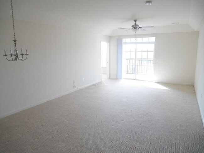 Building Photo - Two Bedroom, Two Bathroom Condo- 55 Plus Community