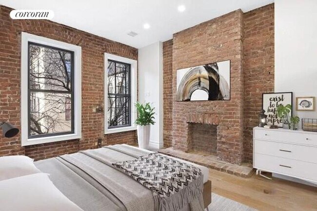 Building Photo - 14 E 21st St